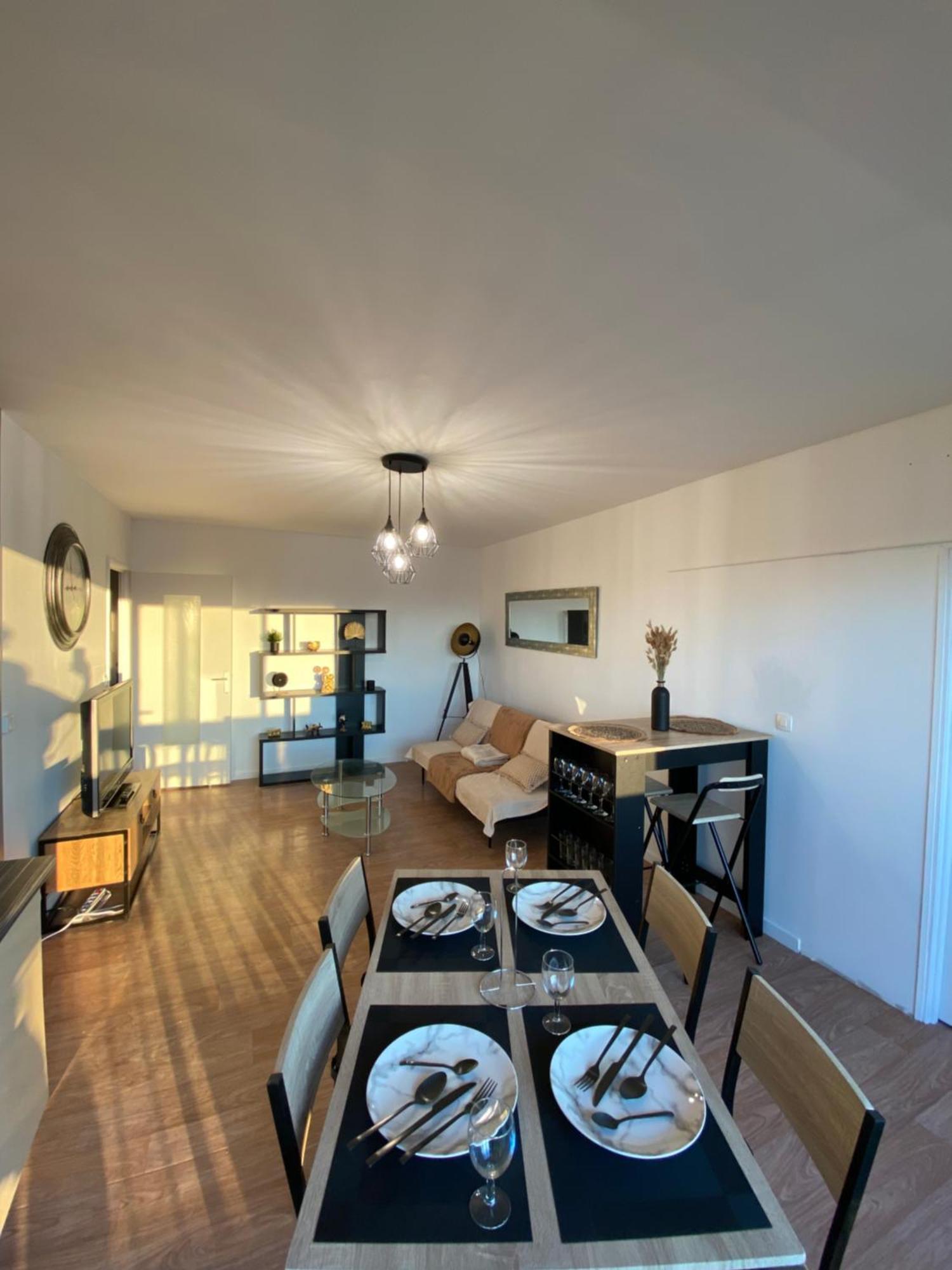 Appartement Spacieux - 10' Gare Angers Exterior photo